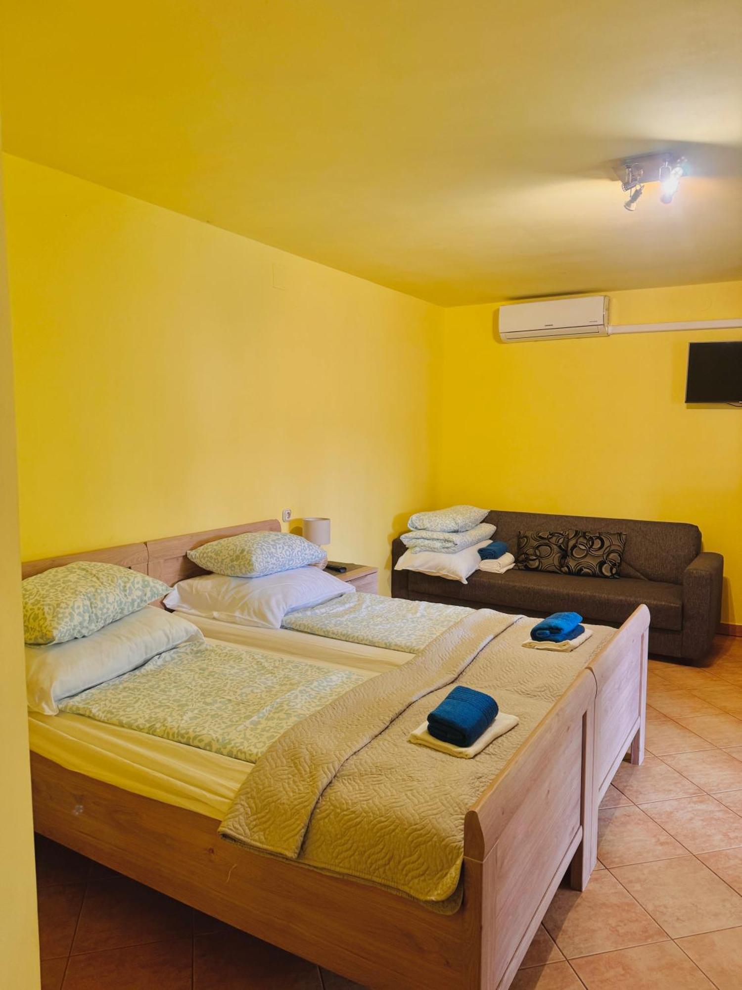 Sailor'S Apartman Siofok Bagian luar foto